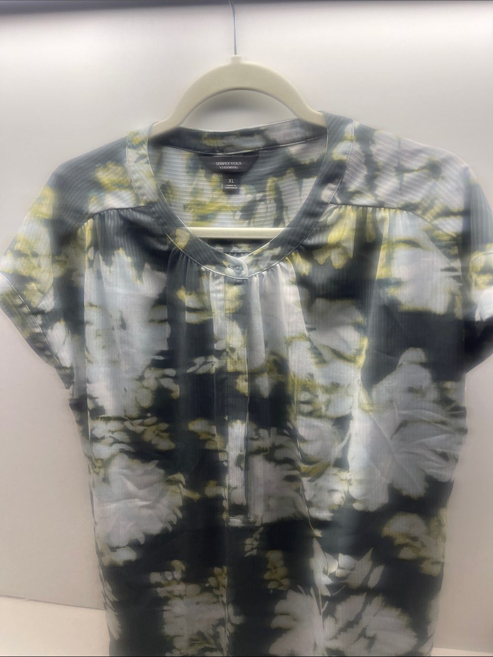 Simply Vera Vera Wang Olive, White & Yellow Floral Short Sleeve Top - Picture 2 of 5